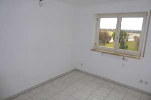 Geräumige 3-Zimmer-Wohnung mit Terrasse in Neu-Ulm/Reutti gelegen. – Neu-Ulmer Str. 24, 89233 Neu-Ulm – Vorschaubild 6