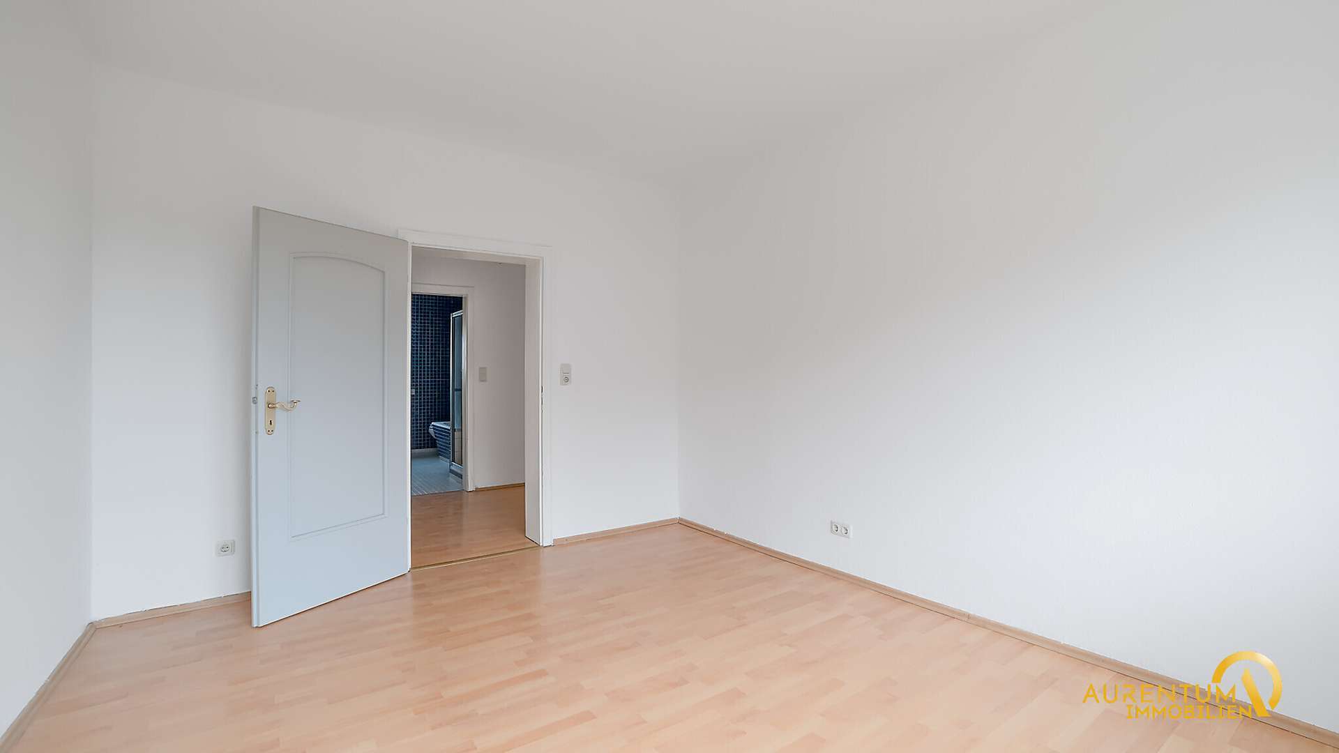 Immobilie in Schwandorf - 4,5 % RENDITE! -Helle 2 Zimmer Wohnung mit Balkon und Garagenstellplatz in ruhiger Lage zu verkaufen - Bild 5