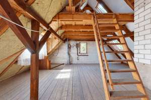 Freistehendes Einfamilienhaus mit Garten und Garage | Ausbaupotenzial I Siedlungslage – 4288 Holzhausen, Leipzig – Vorschaubild 9
