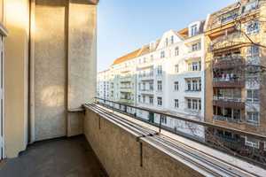 Gelegenheit! Vermietete 3 Zimmer Altbauwohnung in gefragter Kiezlage nahe Panke Ufer & Gesundbrunnen – Martin-Opitz-Straße 20, 13357 Berlin – Vorschaubild 1