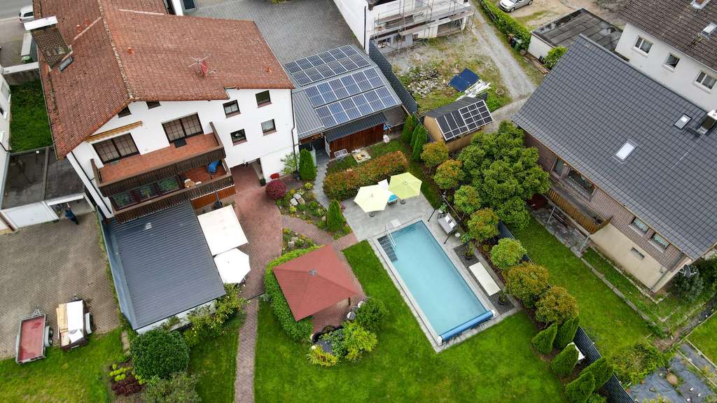 Immobilie in Mörlenbach - Großzügiges Anwesen mit paradiesischem Garten, Pool, Sommerküche, Hochleistungs-Photovoltaik Anlage! - Bild 0