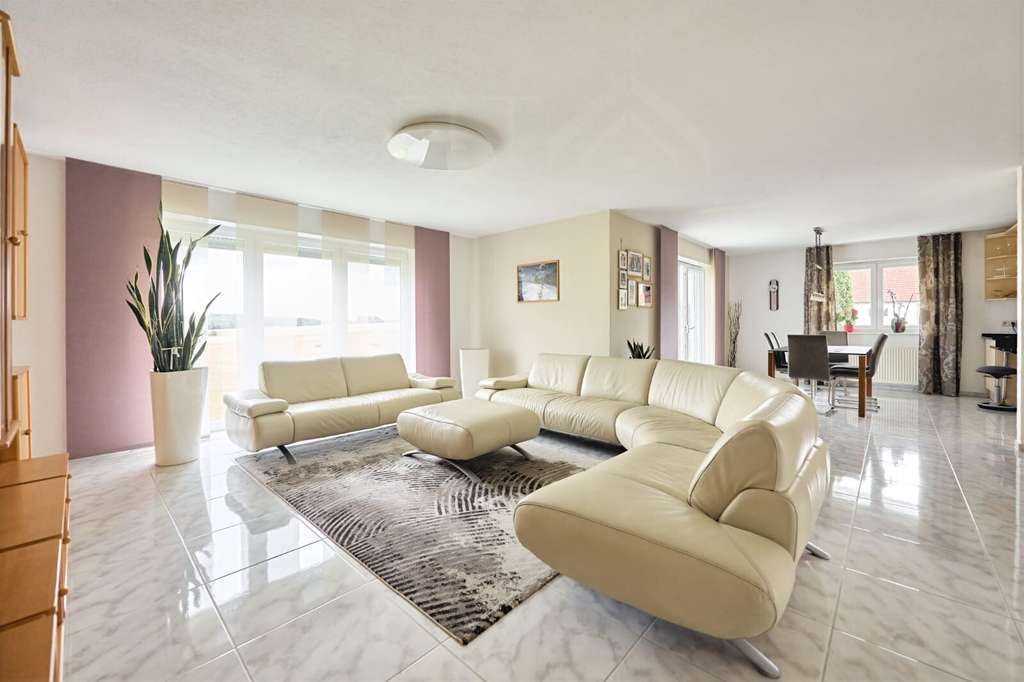 Immobilie in Inzigkofen - Traumhafte Hanglage – Zweifamilienhaus mit Panorama in Inzigkofen - Bild 3