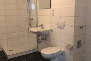 Kernsanierte 2-Zimmer mit Balkon und moderner Einbauküche – Gelbhofstr. 22, 81375 Neuhadern, München – Vorschaubild 3