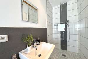 Moderne, hochwertige 3-Zi. Dachgeschosswohnung mit schöner Terrasse und Stellplatz mit Wallbox – Die vollständige Adresse der Immobilie erhältst du vom Anbieter., 75181 Hohenwart, Pforzheim – Vorschaubild 9