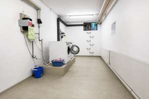Modernisierte & Vollmöblierte 2-Zimmer Wohnung mit Duplexgarage zur Eigennutzung oder Kapitalanlage – Urbanstraße 22, 81371 Sendlinger Feld, München – Vorschaubild 23