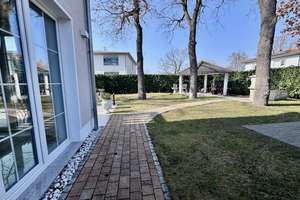 LICHTDURCHFLUTETES FOYER & KAMIN - MODERN & ELEGANT - SCHÖN ANGELEGTER GARTEN & DOPPELGARAGE – Sanddornweg 5 rr, 14624 Dallgow-Döberitz – Vorschaubild 6