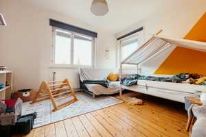 Einzigartiges Einfamilienhaus: 9-Zimmer-Haus mit Kamin, Garten & Scheune – Hildesheim (Kreis) – Vorschaubild 13