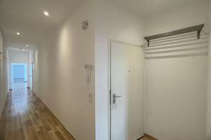 Altbaucharme trifft moderne Ausstattung! Großzügige 3-Zimmer-Wohnung ab sofort frei
 – 40215 Friedrichstadt, Düsseldorf – Vorschaubild 2