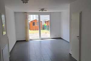 Modernes Haus mit Garten, Garage & Einbauküche – Glasfaser & Terrasse! – Bielefelder Straße 104, 65931 Frankfurt am Main – Vorschaubild 2