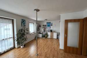 Vermietete 1-Zimmer-Etagenwohnung mit Aufzug und Stellplatz in Ingolstadt – Die vollständige Adresse der Immobilie erhältst du vom Anbieter., 85055 Nordost, Ingolstadt – Vorschaubild 3