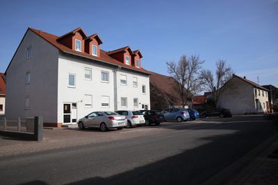 2-Zimmer-Wohnung mit Terrasse und Einbauküche in ruhiger Gegend