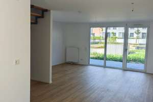 Erstbezug – Modernes 4-Zimmer-Reihenhaus mit Garten, 2 Bädern, Einbauküche & 2 Carports – Lilienstrasse 43, 90547 Stein – Vorschaubild 3
