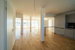 Lichtdurchflutetes 2,5 ZI - Penthouse mit großer Dachterrasse nach Süden