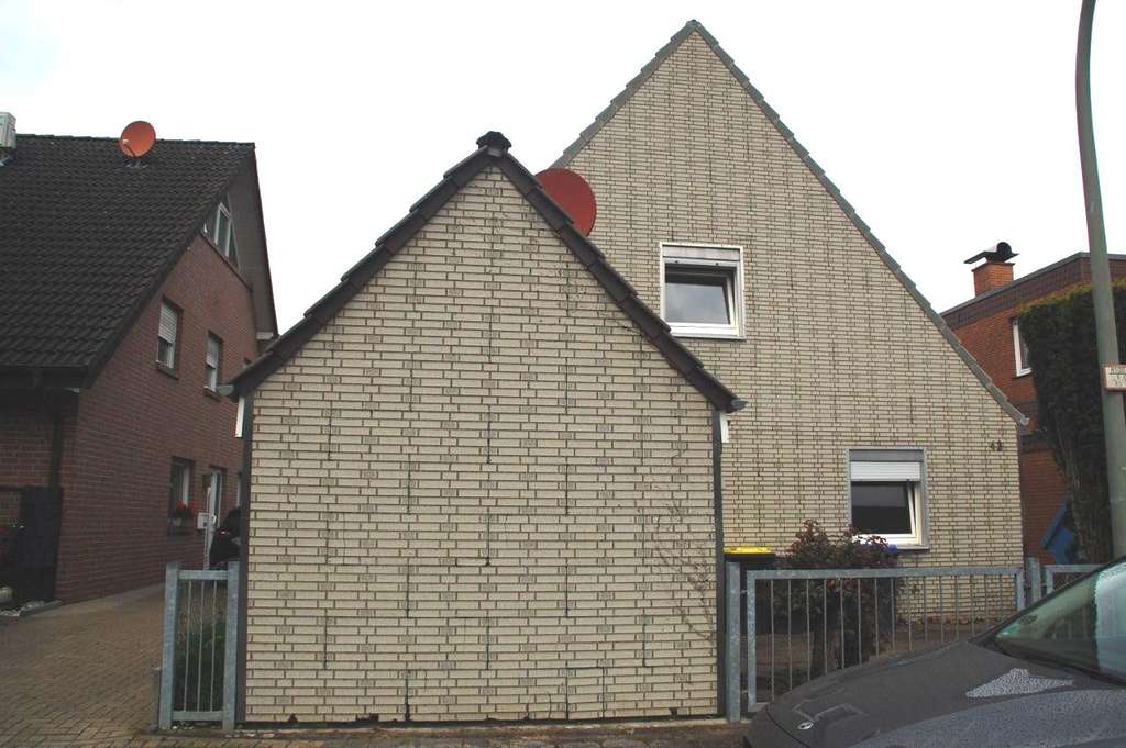 Immobilie in Greven - Solides Sanierungsobjekt/Einfamilienhaus ca. 110m² Wfl. in gepflegter Lage von Greven - Bild 1