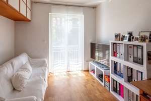 Repräsentatives 3 Familienhaus mit Topausstattung, großer Garten, Indoor Pool – Die vollständige Adresse der Immobilie erhältst du vom Anbieter., 81377 Großhadern, München – Vorschaubild 18