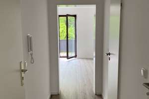 Modernisierte 2-Raum-Wohnung mit Balkon in Mönchengladbach