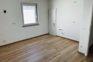 Frisch modernisiertes 1-2 Fam.-Wohnhaus mit mehreren Hallen/Garagen im stadtnahen Grün, Nfl. 900m² – Die vollständige Adresse der Immobilie erhältst du vom Anbieter., 97437 Haßfurt – Vorschaubild 26