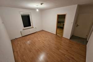Ruhig wohnen am Stadtrand – gut angebunden und mit Blick ins Grüne – Ulmenallee 33, 50999 Sürth, Köln – Vorschaubild 2