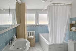 Dachgeschosswohnung | MFH top saniert (EH70) | 3 Zimmer | Balkon – Alte Straße 45, 79249 Merzhausen – Vorschaubild 3