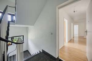Wohntraum in begehrter Lage: Lichtdurchflutete 3-Zimmerwohnung mit Loggia zu verkaufen! – Die vollständige Adresse der Immobilie erhältst du vom Anbieter., 51149 Westhoven, Köln – Vorschaubild 2