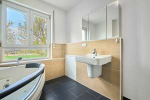 PET FRIENDLY 2011 DUPLEX HOUSE! 
approx. 166 m², 4.5-Room, 3.5-Bed, 2.25-Bath, Garage and Parking – Die vollständige Adresse der Immobilie erhältst du vom Anbieter., 65205 Erbenheim, Wiesbaden – Vorschaubild 14