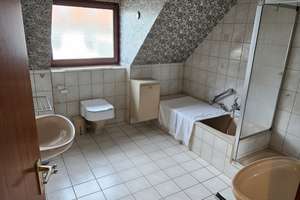 Helle 4-Zimmer-Wohnung mit Balkon und Carport Stellplatz in Nürnberg-Eibach. – Die vollständige Adresse der Immobilie erhältst du vom Anbieter., 90451 Eibach, Nürnberg – Vorschaubild 15