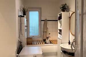 Stilvolle 2-Zimmer-Wohnung mit großer Wohnküche & grünem Balkon – Hannover – Vorschaubild 4