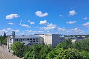 *Dachgeschosstraum * 3 Zimmer * Loggia mit Weitblick * Parkett * HWR * – Straße der Nationen 80, 9111 Zentrum, Chemnitz – Vorschaubild 3