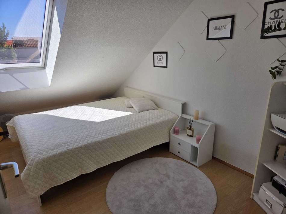 Schlafzimmer 1