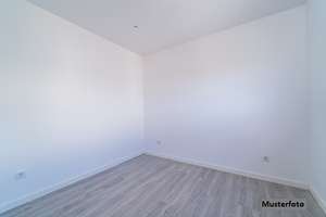 Nettes Appartement mit gartenseitigem Balkon