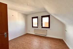 Frisch renoviert: Helle 4 Zi-DG-Whg. (ca. 64 m²) mit großem Bühnenraum in Cannstatt – Die vollständige Adresse der Immobilie erhältst du vom Anbieter., 70372 Kurpark, Stuttgart – Vorschaubild 8
