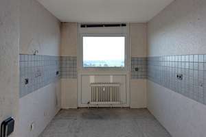 Attraktiver Preis trifft auf Potenzial! Wohnung inkl. TG-Stpl. mit Alpenblick und Dachterrassenpool! – Breslauer Straße 10, 89231 Neu-Ulm – Vorschaubild 7
