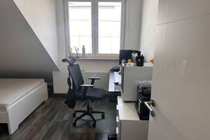 Charmante 2-Zimmer-Dachgeschosswohnung im Herzen von Aachen (teilmöbiliert) – Beeckstraße 1-3, 52062 Kaiserplatz, Aachen – Vorschaubild 4