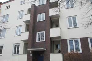 3 Gehminuten von der nächsten Straßenhaltestelle entfernt..