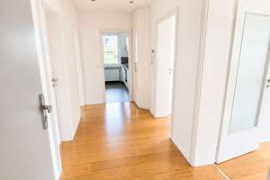 Helle, renovierte 3-Zimmer-Wohnung mit Balkon und Einbauküche in München – Wöhlerstr. 3, 81247 Obermenzing, München – Vorschaubild 11