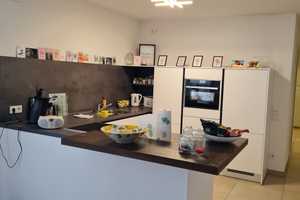 Wunderschöne 2 Zimmerwohnung mit großem Balkon, EBK und Tiefgaragenstellplatz – Augsburg – Vorschaubild 10