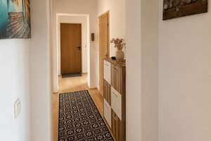 Lebendiges Viertel: 3-Zimmer-Wohnung in Essen-Bergerhausen – Rellinghauser Straße 288, 45136 Bergerhausen, Essen – Vorschaubild 6