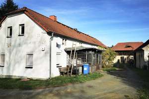 Mehrfamilienhaus in Bernsdorf, auch geeignet zum Ausbau für nur 1 Familie – Die vollständige Adresse der Immobilie erhältst du vom Anbieter., 2994 Bernsdorf – Vorschaubild 2