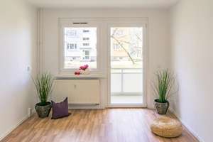 NEU sanierte 2-Raum-Wohnung mit Balkon – Str. Usti nad Labem 37, 9119 Kappel, Chemnitz – Vorschaubild 1