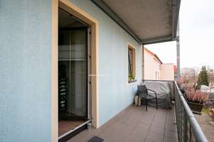 WOHNUNG MIT BALKON & EINBAUKÜCHE IN RUHIGER LAGE!