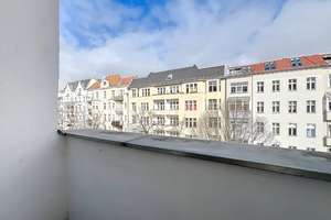 Eleganz trifft Moderne – 3-Zimmer-Altbau mit Loggia frisch saniert. – Detmolder Str. 66, 10715 Wilmersdorf, Berlin – Vorschaubild 9
