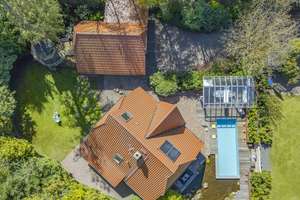 Top-Einfamilienhaus mit Pool in Villenlage – Die vollständige Adresse der Immobilie erhältst du vom Anbieter., 21337 Wilschenbruch, Lüneburg – Vorschaubild 2