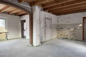 Stark sanierungsbedürftiges Landhaus in Westermoordorf - ruhig und ländlich!  – Die vollständige Adresse der Immobilie erhältst du vom Anbieter., 26532 Großheide – Vorschaubild 3