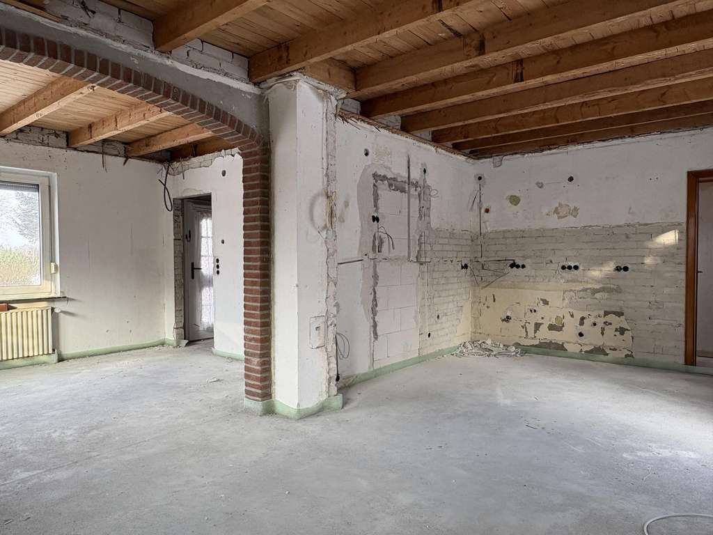 Immobilie in Großheide - Stark sanierungsbedürftiges Landhaus in Westermoordorf - ruhig und ländlich!  - Bild 2