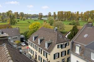 Für Individualisten mit Stil: Altbau-Kaminwohnung, Rheinblick und Garten – Die vollständige Adresse der Immobilie erhältst du vom Anbieter., 40593 Urdenbach, Düsseldorf – Vorschaubild 5