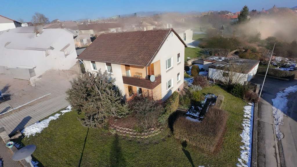 Immobilie in Bad Neustadt an der Saale - Traumlage mit Potenzial in der westlichen Aussenstadt - Bild 0