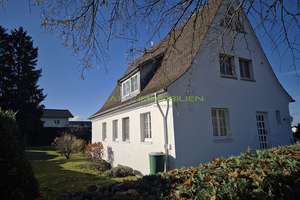 Zuhause mit Charakter: Zweifamilienhaus mit großem Garten und viel Potenzial in Bodnegg zu verkaufen – Die vollständige Adresse der Immobilie erhältst du vom Anbieter., 88285 Bodnegg – Vorschaubild 3