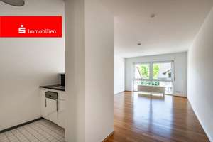 Frankfurt-Hausen: Schicke 2-Zimmer-Dachgeschosswohnung ohne Schrägen