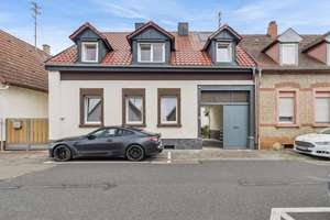 Familienfreundliches Einfamilienhaus mit großem Garten in ruhiger Lage von Karlsruhe – Jägerhausstraße 48, 76139 Hagsfeld, Karlsruhe – Vorschaubild 2