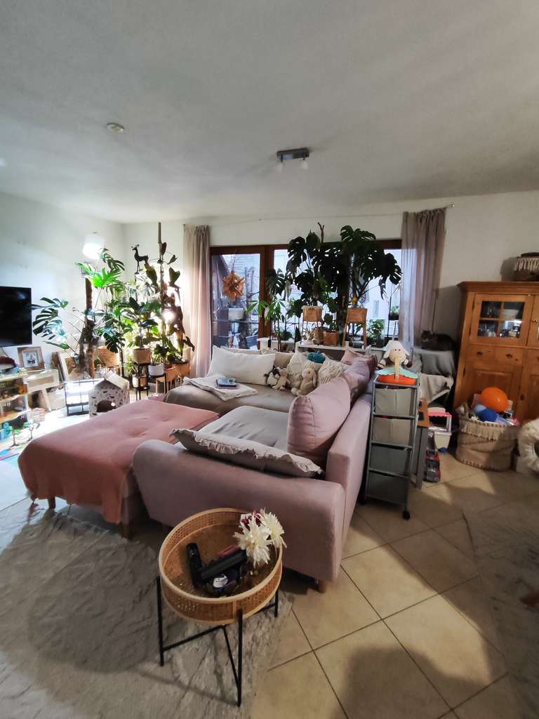 Immobilie in Pfedelbach - Top gepflegt & modernisiert: 3-Zi.-Wohnung (74 m²) mit Erker, Balkon und TG-Duplex - Bild 1